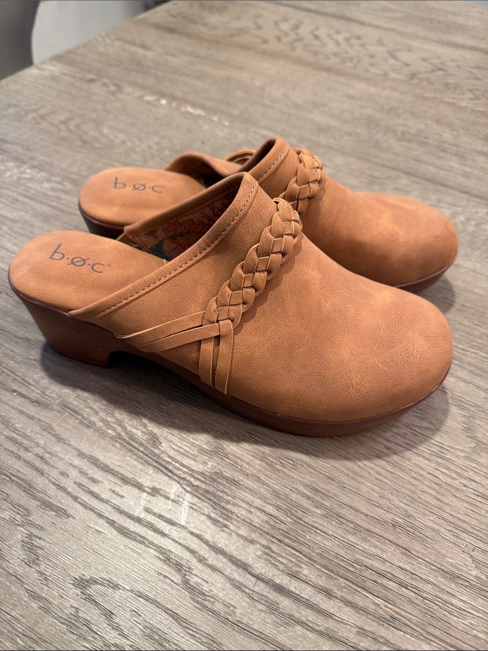 b.oc Women's Tan Braided Clog Mule size 8